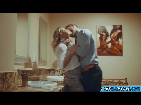 ❤️ Amikor egy bögyös szőke elcsábít egy nyilvános WC-ben ❤️❌ Pornó videó at hu.porno-filmy.ru